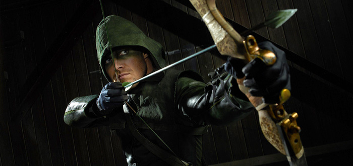 Arrow - Tout ce qu’il faut savoir avant de regarder (ou pas) la série capuchonnée